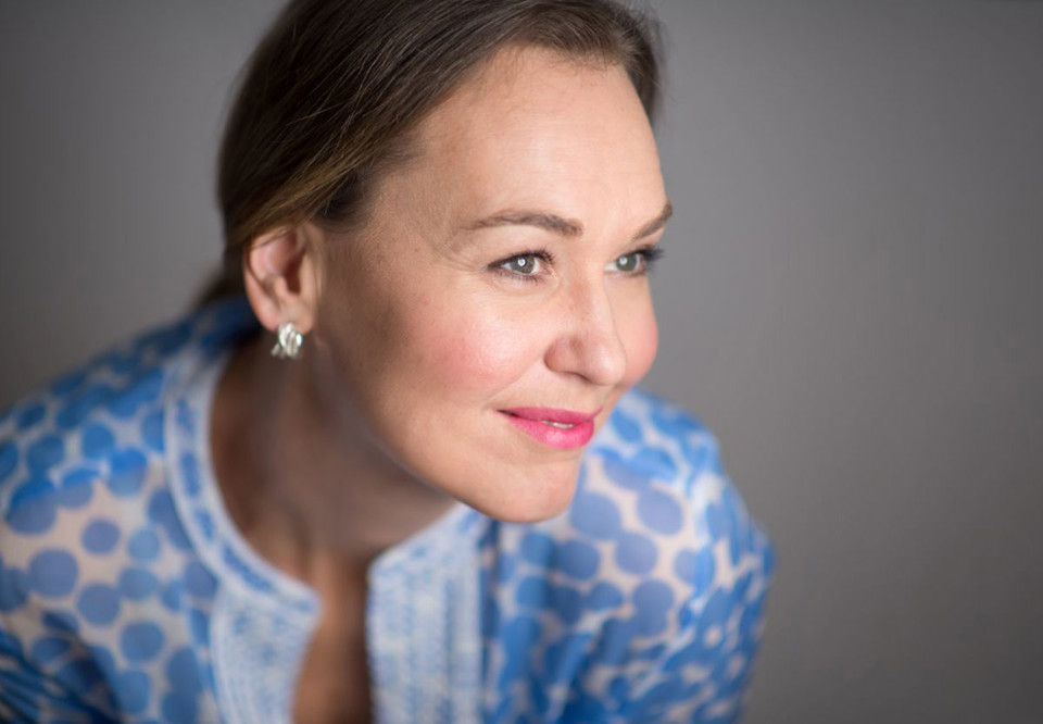 Woman with blue clothes. Photo. 