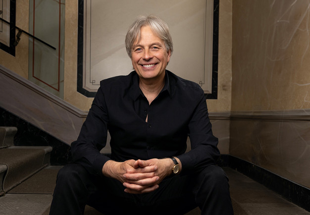 Närbild på man. Fotografi.