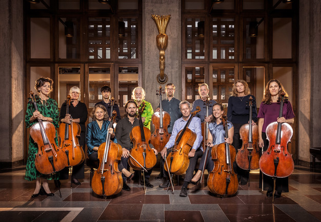 Cellostämman i Kungliga Filharmonikerna. Fotografi.