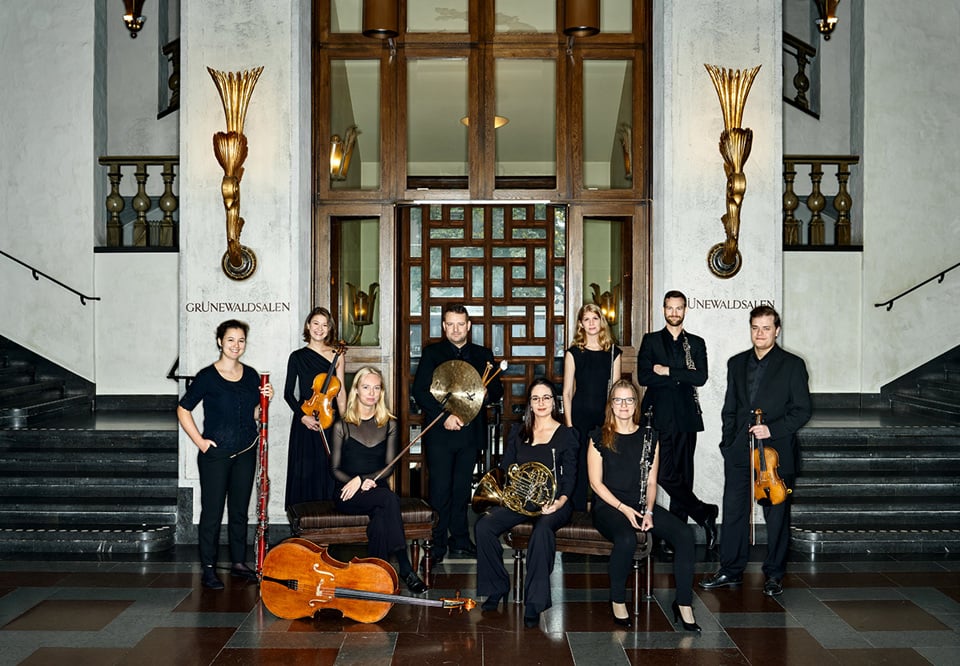 Group with musicians. Photo