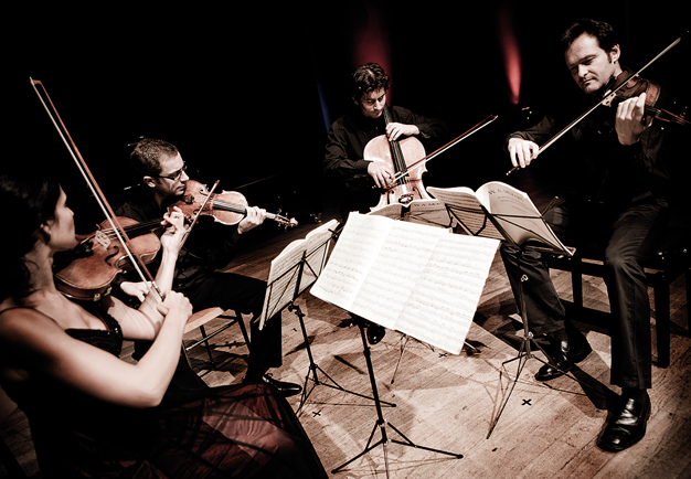 Musicians playing. Photo.