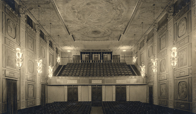 Old photo of the Grünewaldhall.