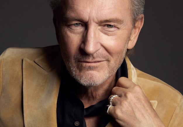 Närbild på man. Fotografi.