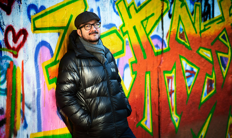 Porträttbild på tonsättare Benjamin Staern. Fotografi.